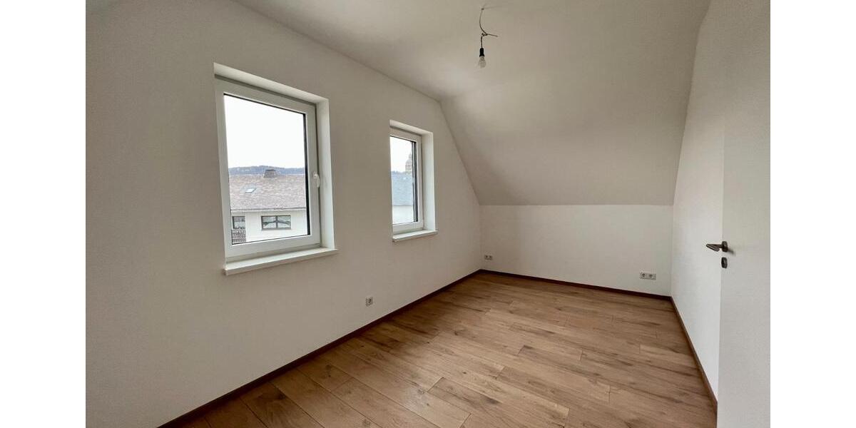 Dachgeschoßwohnung Schmallenberg - 4 Zimmer, 110 m&sup2;, 880&euro; | Angebot:26586364