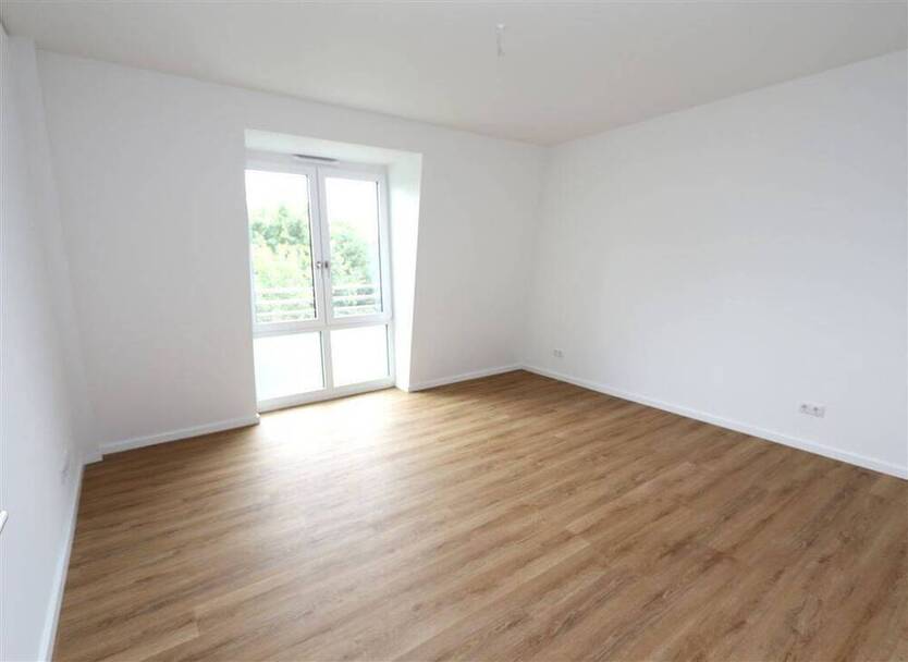Wohnen im Neubau - Schöne 4-Zimmer-Wohnung mit großem Balkon