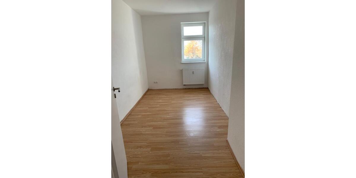 Etagenwohnung Burg - 4 Zimmer, 100 m&sup2;, 600&euro; | Angebot:23550803