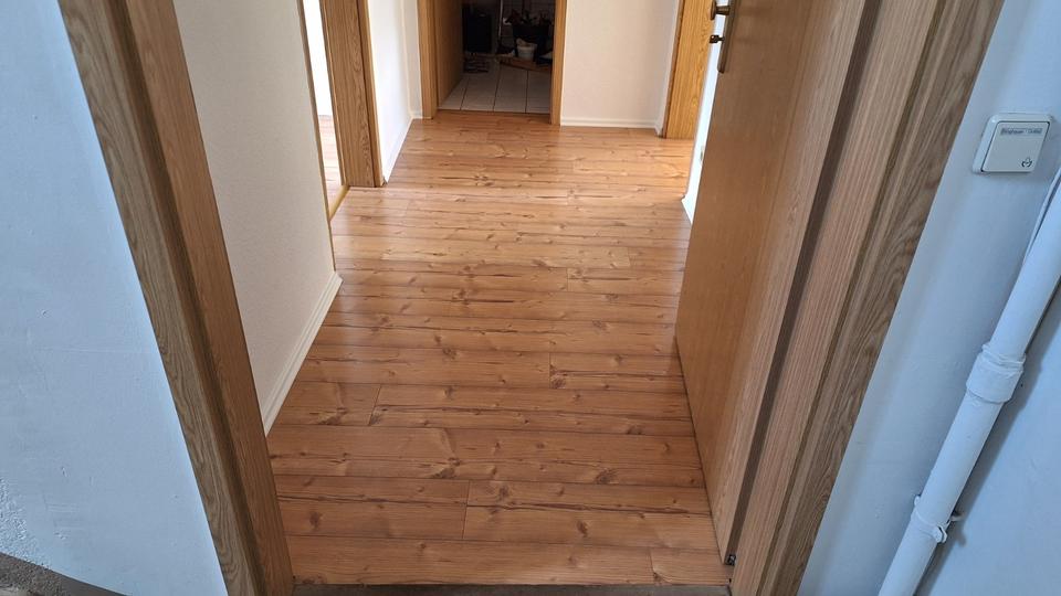 2-Raum Wohnung, provisionsfrei, 1.OG, renoviert 2 zimmer