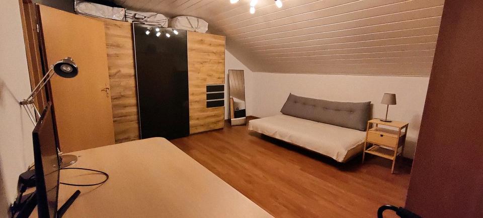 Dachgeschoßwohnung Kipfenberg - 4 Zimmer, 90 m&sup2;, 640&euro; | Angebot:25907804