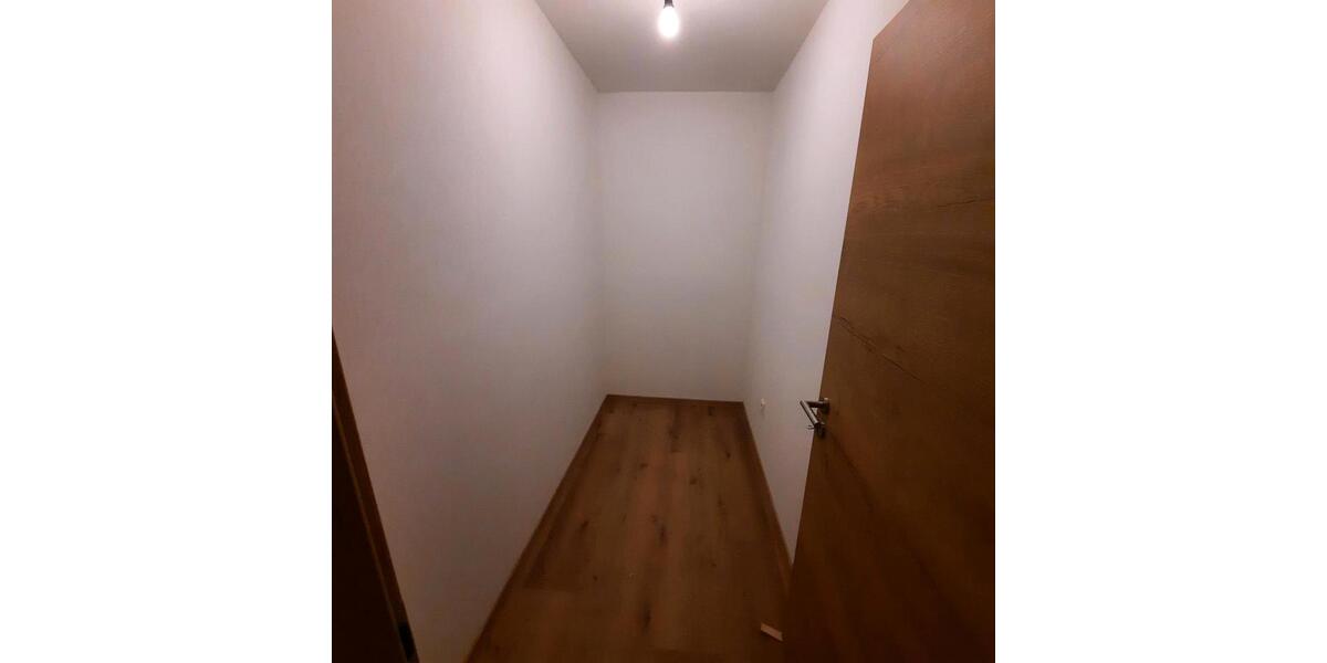 Etagenwohnung Viechtach - 5 Zimmer, 160 m&sup2;, 1.050&euro; | Angebot:26019907