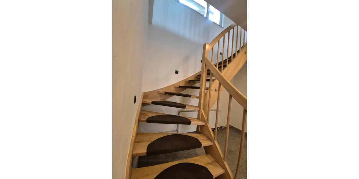 Wohnen auf Zeit Albstadt Gemarkung Onstmettingen - 8 Zimmer, 260 m&sup2;, 15&euro; | Angebot:25982168