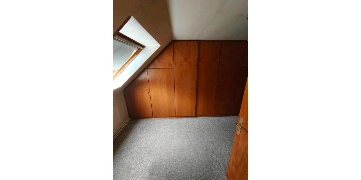 Einfamilienhaus Dortmund Brackel - 5 Zimmer, 135 m&sup2;, 1.350&euro; | Angebot:25371512