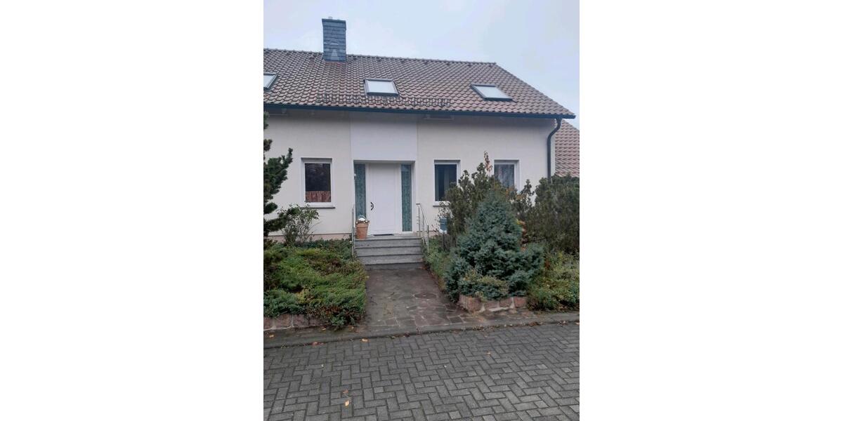 Einfamilienhaus Dessau-Roßlau Brambach - 7 Zimmer, 164 m&sup2;, 1.600&euro; | Angebot:25025192