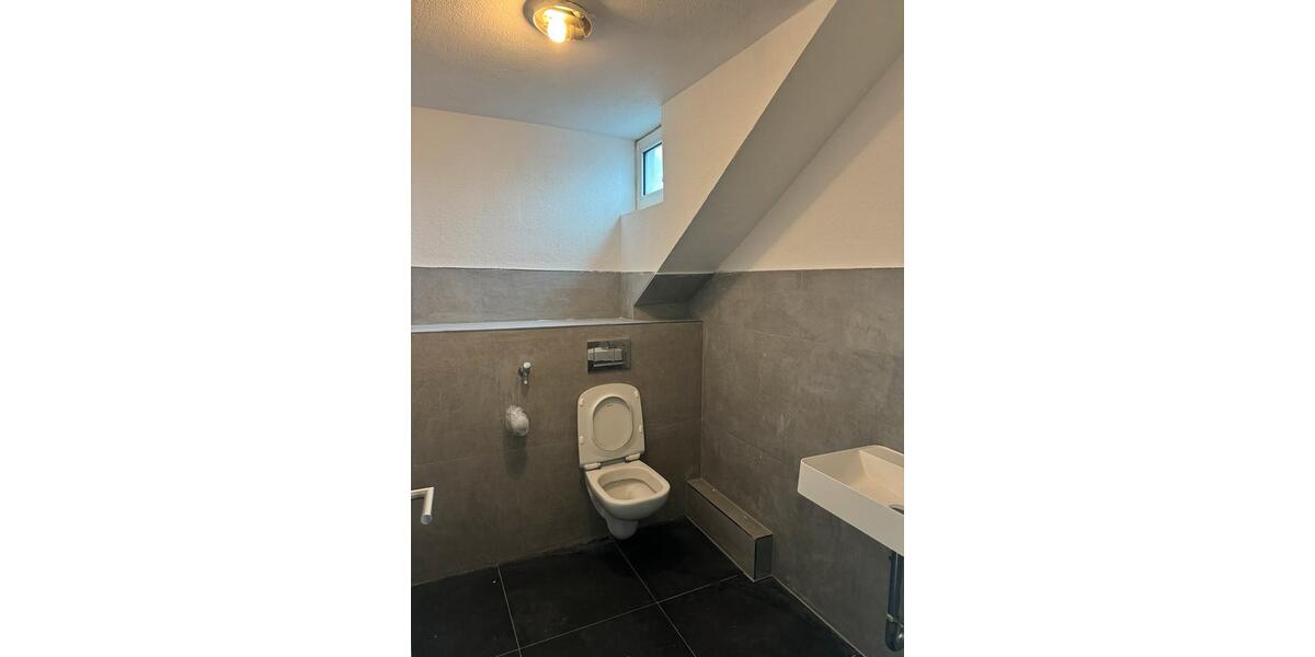 Etagenwohnung Siegen Kaan-Marienborn - 4 Zimmer, 114 m&sup2;, 1.000&euro; | Angebot:24935014