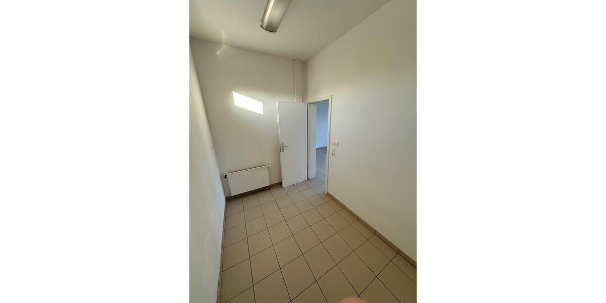 Reserviert! Ebenerdige Gewerbefläche als Teil des lokalen Versorgungsstandortes in Schildau mit Handels-, Dienstleistungs- und Gesundheitsangeboten zimmer