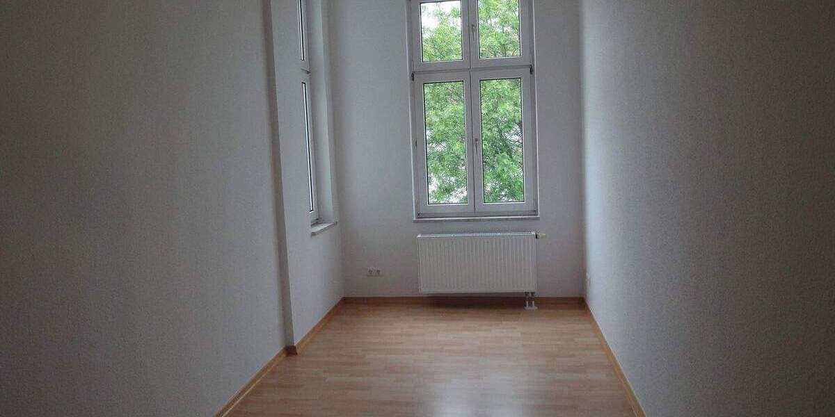 Etagenwohnung Dessau-Roßlau Innenstadt - 4 Zimmer, 121 m&sup2;, 800&euro; | Angebot:25926545