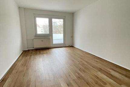 Wohnung Erfurt - 3 Zimmer, 72 m&sup2;, 650&euro; | Angebot:25256421
