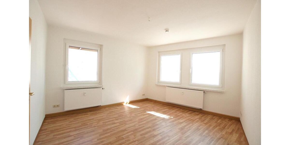 Etagenwohnung Pößneck - 4 Zimmer, 75 m&sup2;, 510&euro; | Angebot:26249699