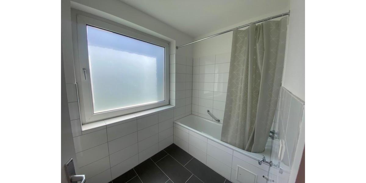 Erdgeschoßwohnung Delmenhorst - 3 Zimmer, 77 m&sup2;, 718&euro; | Angebot:22705922