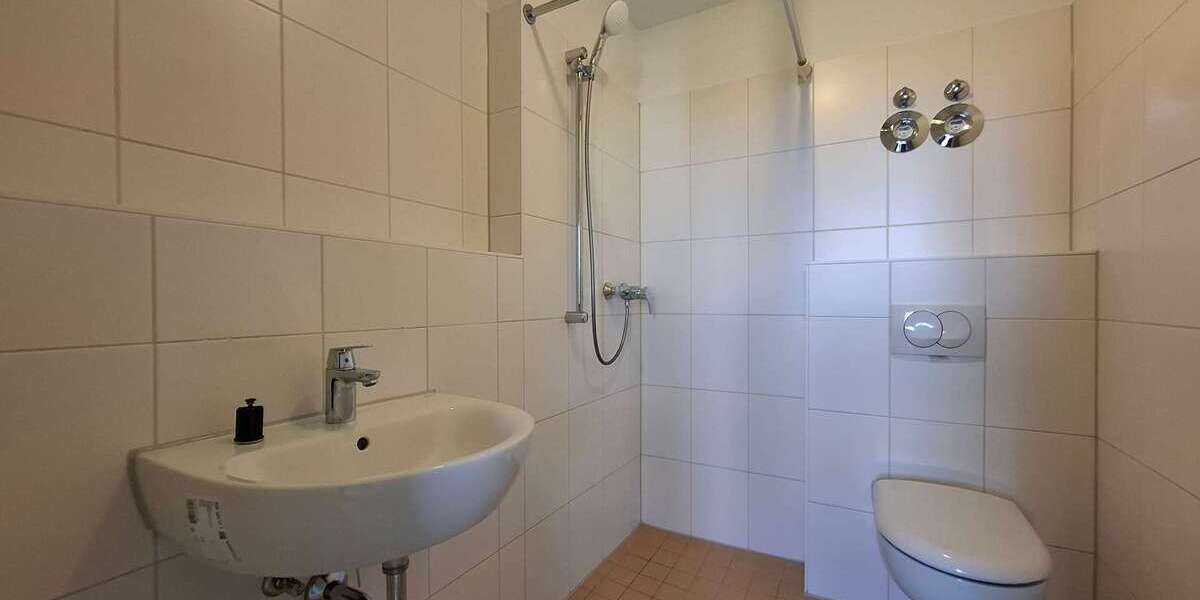 Etagenwohnung Berlin Märkisches Viertel - 1 Zimmer, 32 m&sup2;, 334&euro; | Angebot:27285343