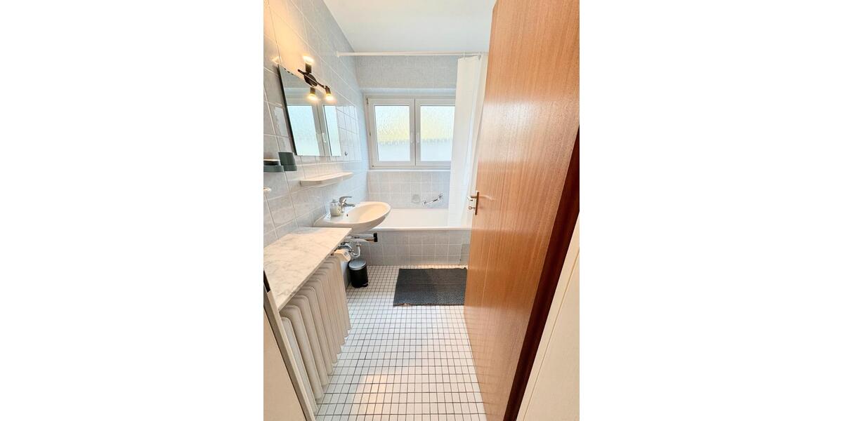 Wohnen auf Zeit Villingen-Schwenningen Schwenningen - 1 Zimmer, 11 m&sup2;, 355&euro; | Angebot:26691480