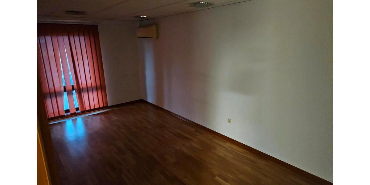 Gewerbeobjekt Salzkotten - 1.850&euro; | Angebot:24356017