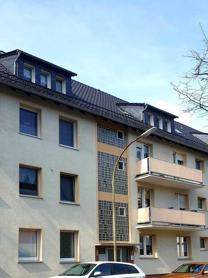 Großzügig geschnittene 3 Zi.-Wohnung in gut angebundener Lage