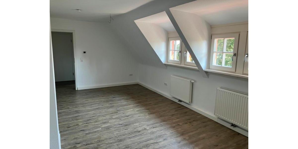 Dachgeschoßwohnung Kassel Harleshausen - 3 Zimmer, 54 m&sup2;, 509&euro; | Angebot:24383085