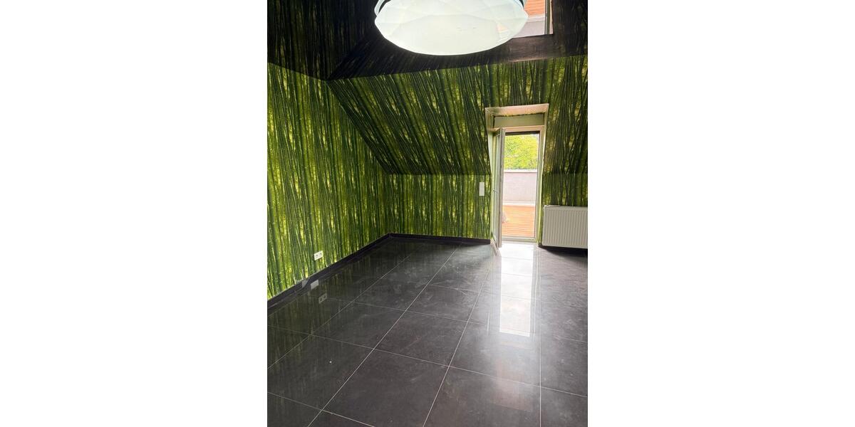 Dachgeschoßwohnung Neunkirchen - 3 Zimmer, 75 m&sup2;, 620&euro; | Angebot:26603873
