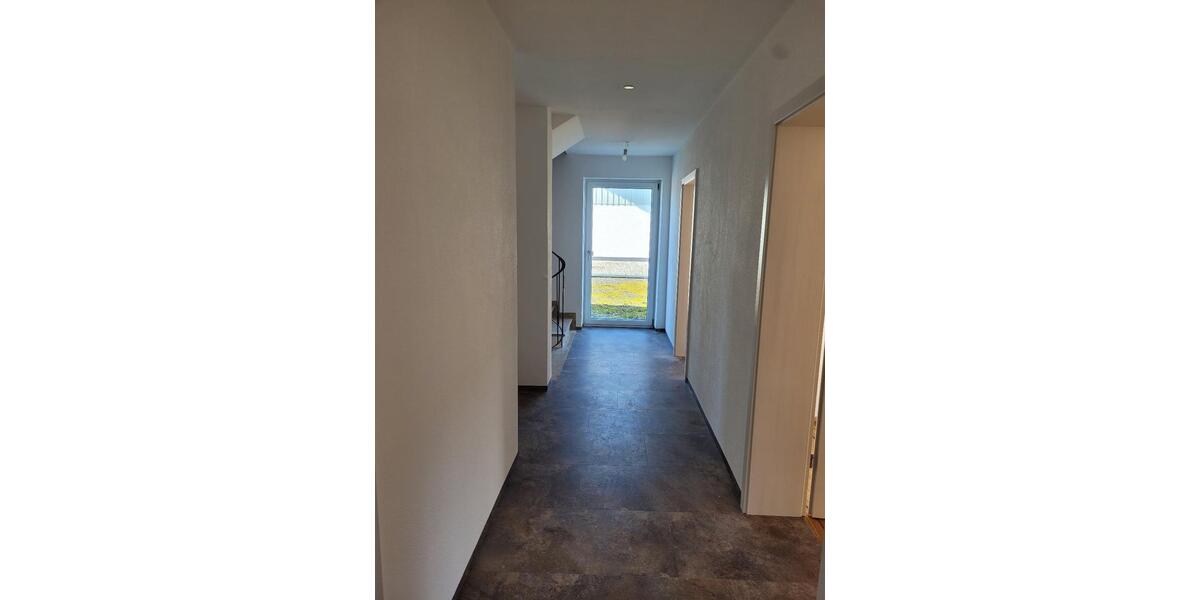 Einfamilienhaus Mühldorf am Inn - 7 Zimmer, 154 m&sup2;, 2.200&euro; | Angebot:25634005