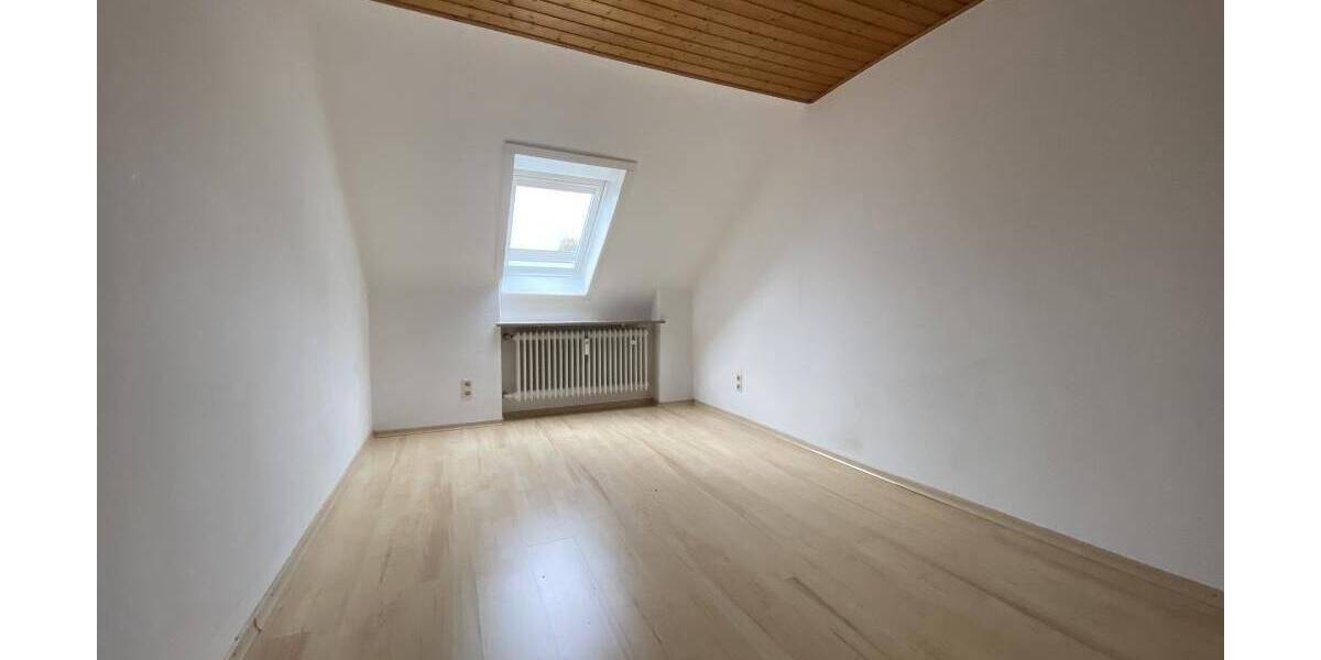 Gemütliche 4-Zimmer-DG-Wohnung 4 zimmer