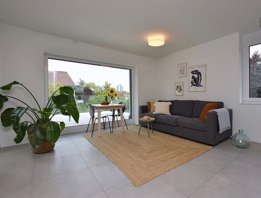 Möbliertes 2-Zimmer-Wohnung mit Terrasse im beliebten Märchenviertel