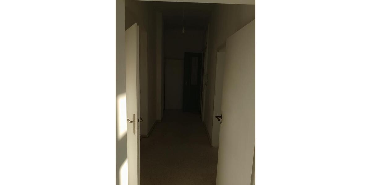 Etagenwohnung Radebeul - 4 Zimmer, 122 m&sup2;, 1.400&euro; | Angebot:25790617