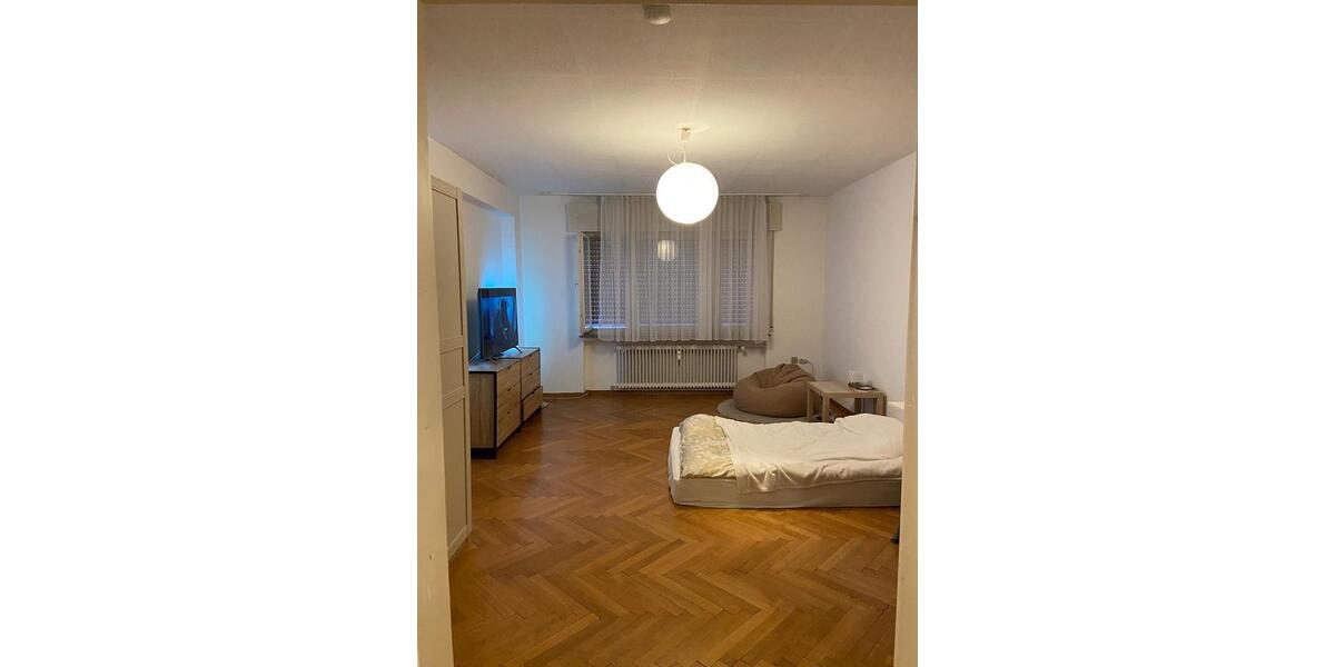 Etagenwohnung Heilbronn Kernstadt - 5 Zimmer, 160 m&sup2;, 490&euro; | Angebot:25965675