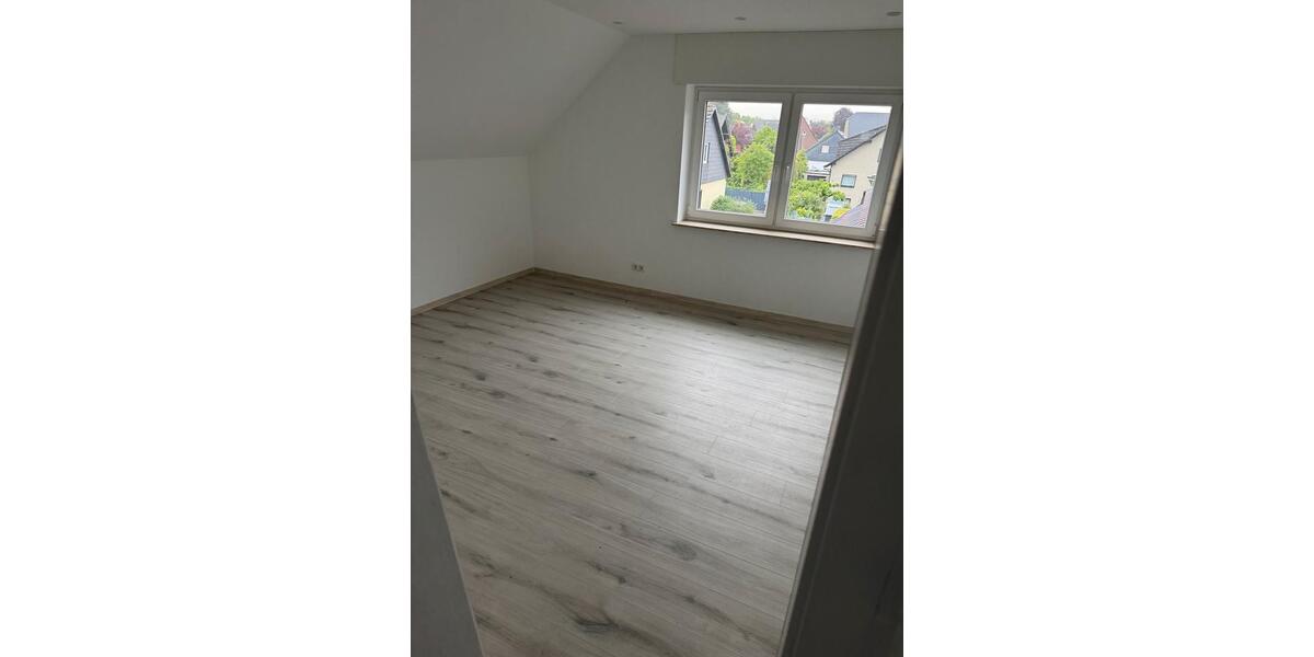 Dachgeschoßwohnung Werl - 3 Zimmer, 90 m&sup2;, 900&euro; | Angebot:26321195