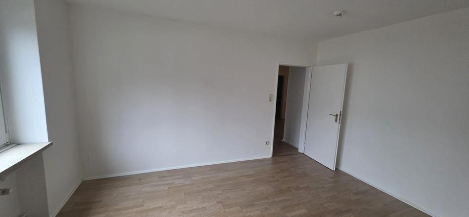 Etagenwohnung Wuppertal Elberfeld - 3 Zimmer, 80 m&sup2;, 630&euro; | Angebot:26041760