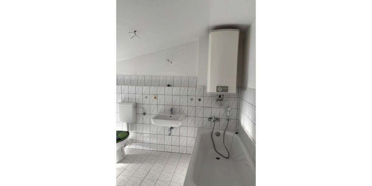 Dachgeschoßwohnung Krakow am See - 3 Zimmer, 77 m&sup2;, 538&euro; | Angebot:22970736