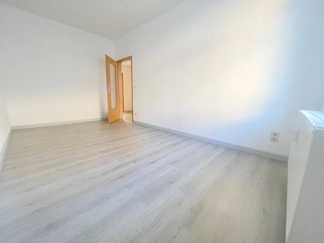 Etagenwohnung Lützen - 4 Zimmer, 110 m&sup2;, 850&euro; | Angebot:23957746