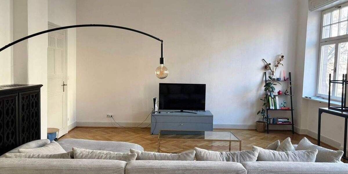 Etagenwohnung Nürnberg St Johannis - 8 Zimmer, 250 m&sup2;, 2.500&euro; | Angebot:26723240