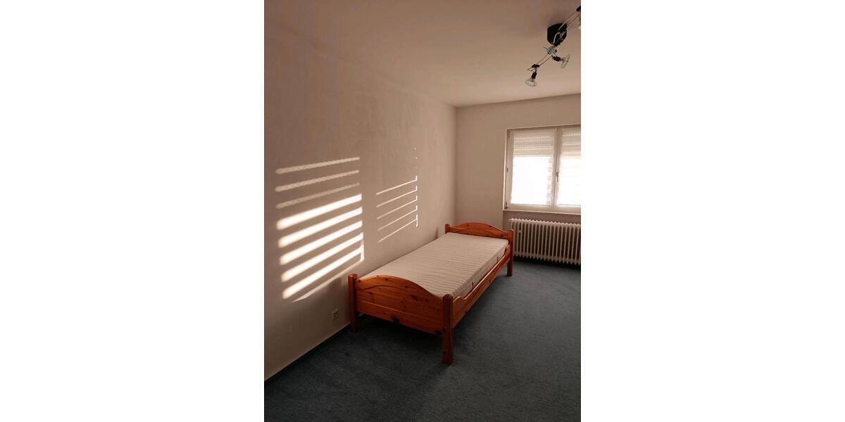 Etagenwohnung Friedberg (Hessen) - 4 Zimmer, 96 m&sup2;, 500&euro; | Angebot:26134399