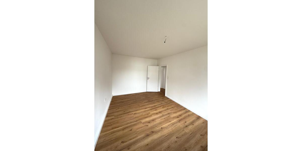 Etagenwohnung Amberg - 4 Zimmer, 90 m&sup2;, 945&euro; | Angebot:25127356
