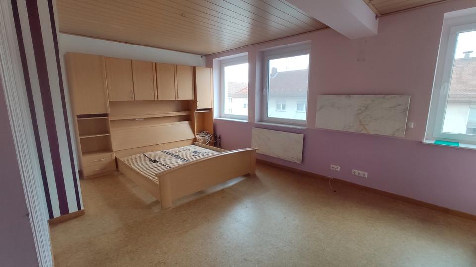Etagenwohnung Nürnberg Gibitzenhof - 3 Zimmer, 102 m&sup2;, 1.300&euro; | Angebot:26582315