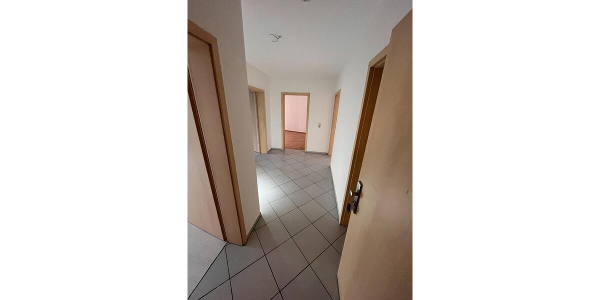 Etagenwohnung Raguhn-Jeßnitz Jeßnitz (Anhalt) - 3 Zimmer, 86 m&sup2;, 566&euro; | Angebot:25783058