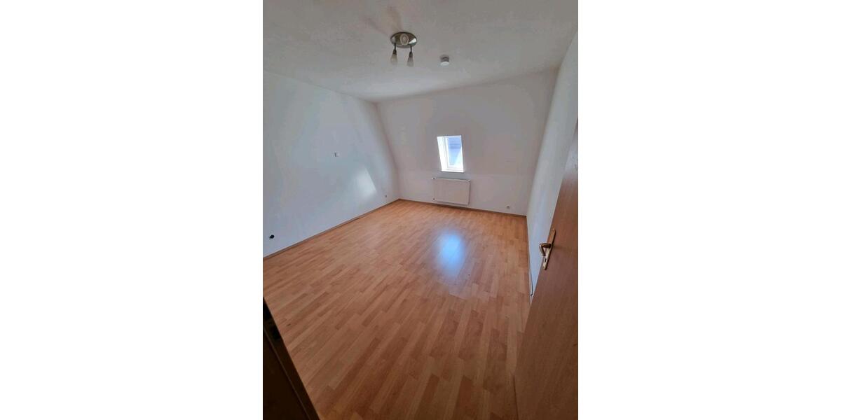 Etagenwohnung Lauda-Königshofen Königshofen - 5 Zimmer, 110 m&sup2;, 790&euro; | Angebot:24866985