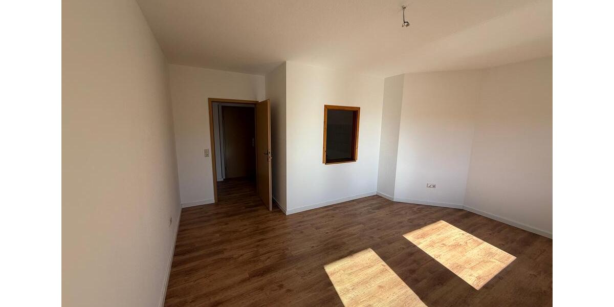 Etagenwohnung Greiz - 2 Zimmer, 60 m&sup2;, 318&euro; | Angebot:26070755