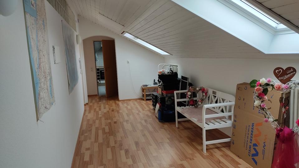 Dachgeschoßwohnung Murrhardt - 2.5 Zimmer, 70 m&sup2;, 795&euro; | Angebot:26566591