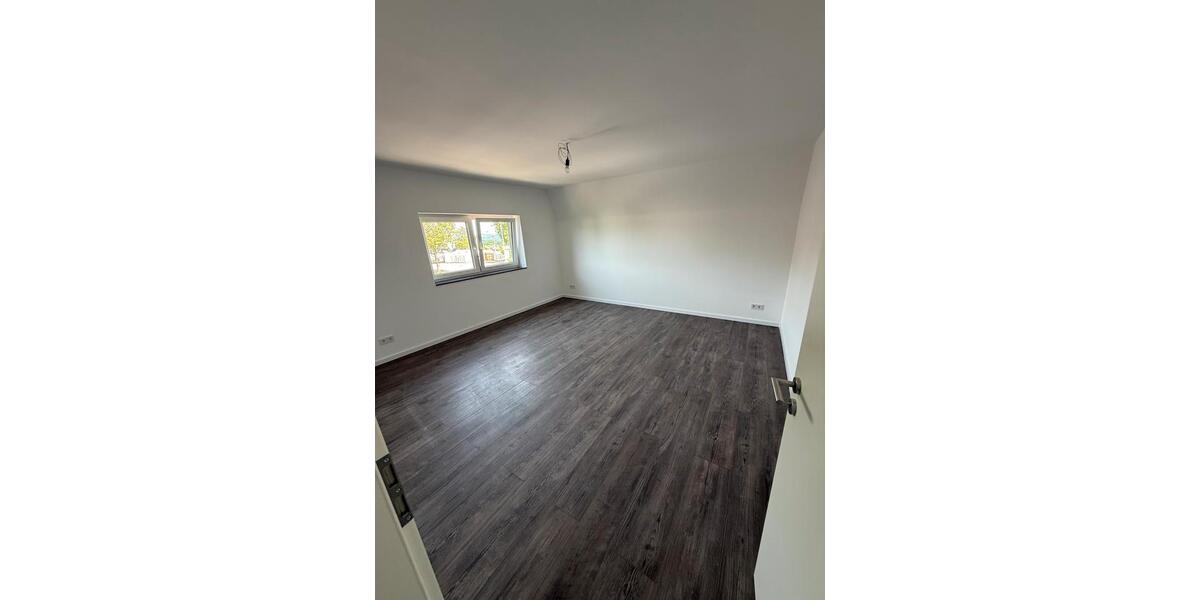 Dachgeschoßwohnung Wiehl - 3 Zimmer, 95 m&sup2;, 1.100&euro; | Angebot:26698734