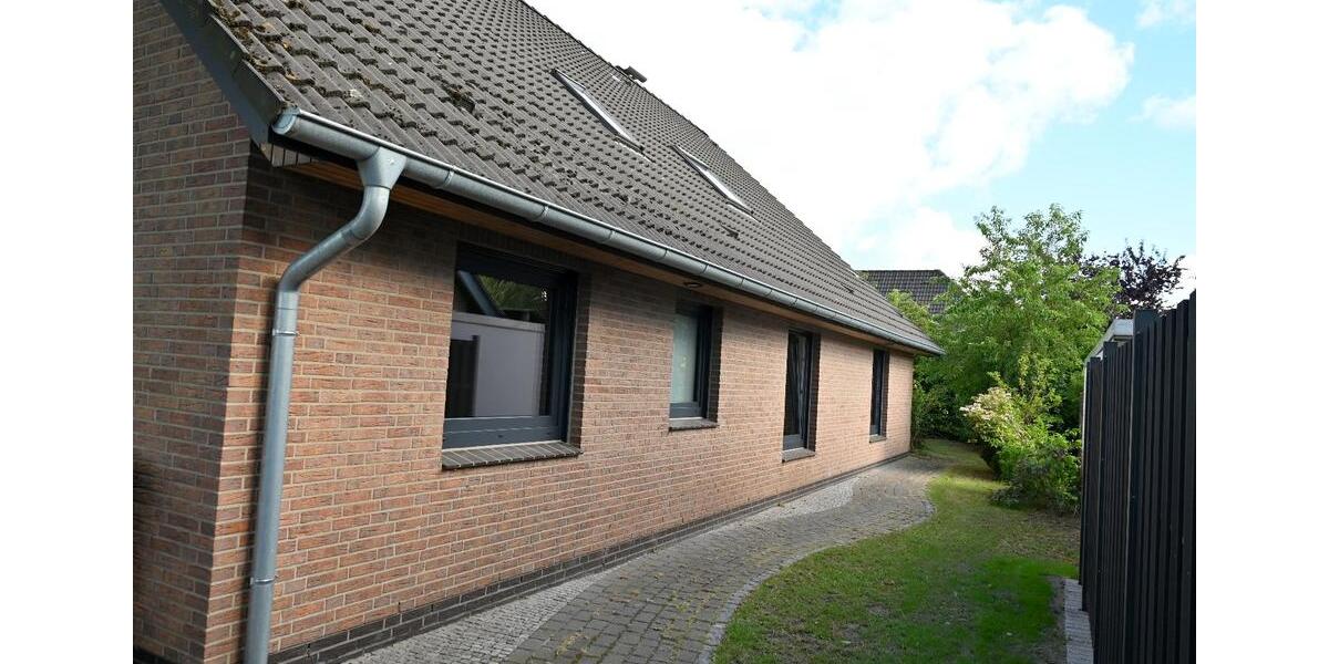 Erdgeschoßwohnung Cuxhaven Duhnen - 4 Zimmer, 126 m&sup2;, 1.450&euro; | Angebot:26031887