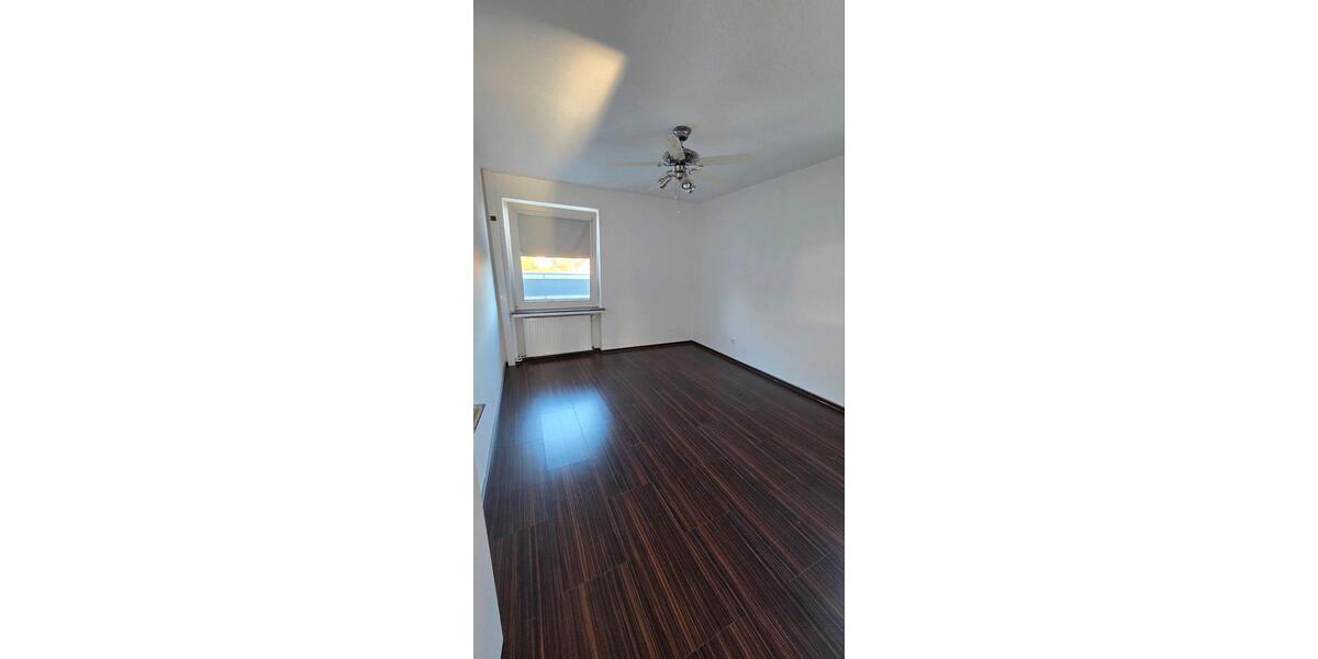 Etagenwohnung Geestland - 5 Zimmer, 116 m&sup2;, 1.200&euro; | Angebot:26415980