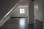 Helle, moderne Dachgeschosswohnung in Lupburg 2 zimmer