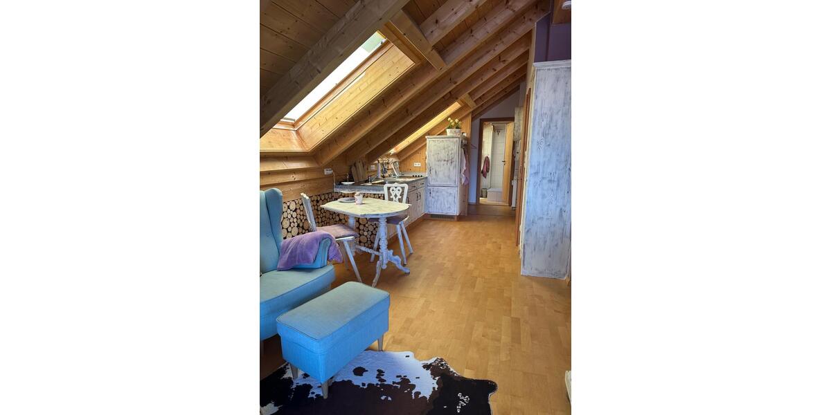 Dachgeschoßwohnung Oberstdorf - 1 Zimmer, 37 m&sup2;, 690&euro; | Angebot:26032312