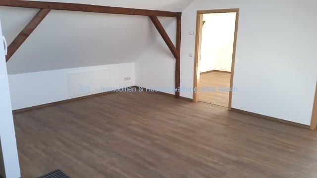 Dachgeschoßwohnung Bismark (Altmark) Badingen - 3 Zimmer, 82 m&sup2;, 560&euro; | Angebot:24846313
