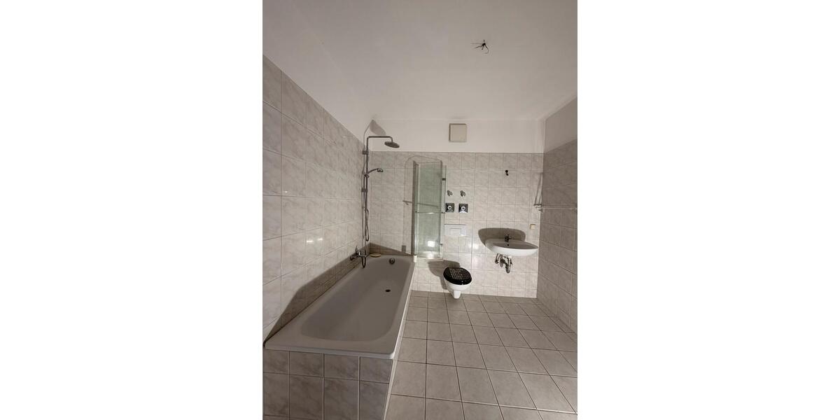 Erdgeschoßwohnung Glauchau - 2 Zimmer, 55 m&sup2;, 450&euro; | Angebot:24615060