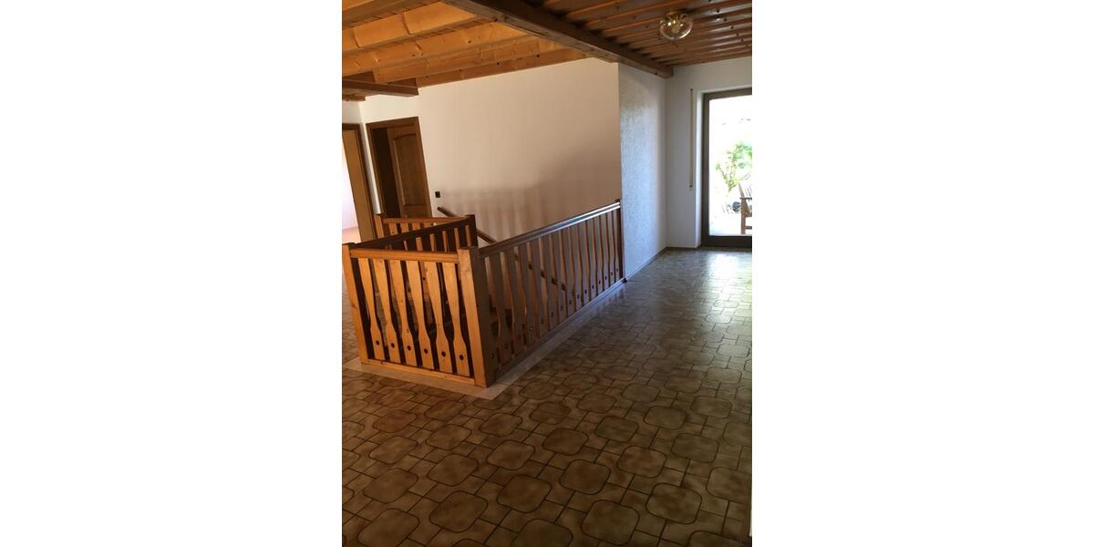 Erdgeschoßwohnung Dietfurt an der Altmühl - 5 Zimmer, 183 m&sup2;, 1.250&euro; | Angebot:26702067