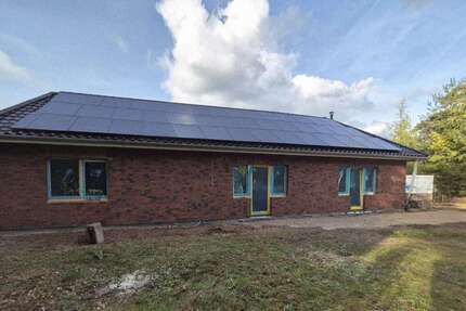 Haus Buchholz - 4 Zimmer, 131 m&sup2;, 2.195&euro; | Angebot:27661244