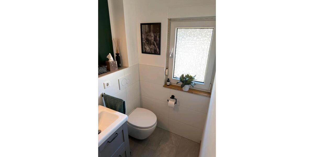 Etagenwohnung Kleinwallstadt - 2.5 Zimmer, 130 m&sup2;, 1.040&euro; | Angebot:25812654