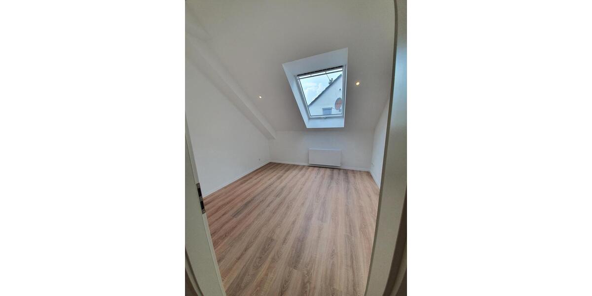 Dachgeschoßwohnung Völklingen - 2 Zimmer, 55 m&sup2;, 500&euro; | Angebot:26289206