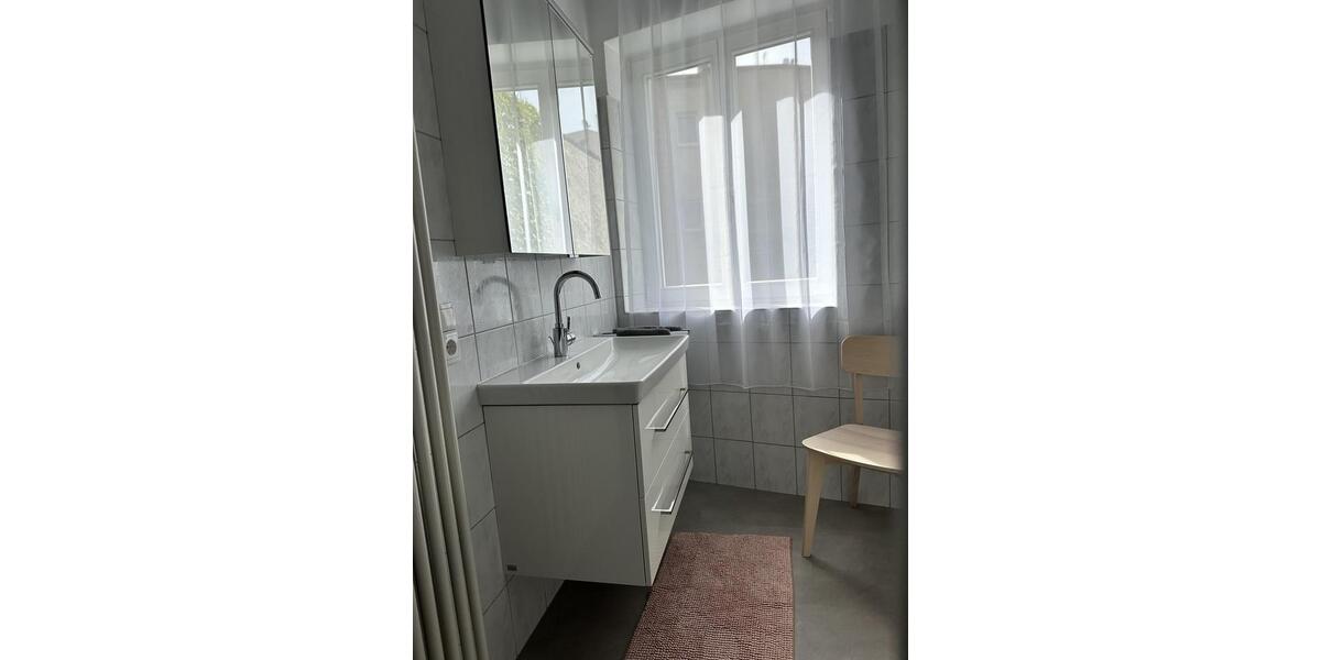 Etagenwohnung Würzburg - 2.5 Zimmer, 72 m&sup2;, 1.440&euro; | Angebot:26495596